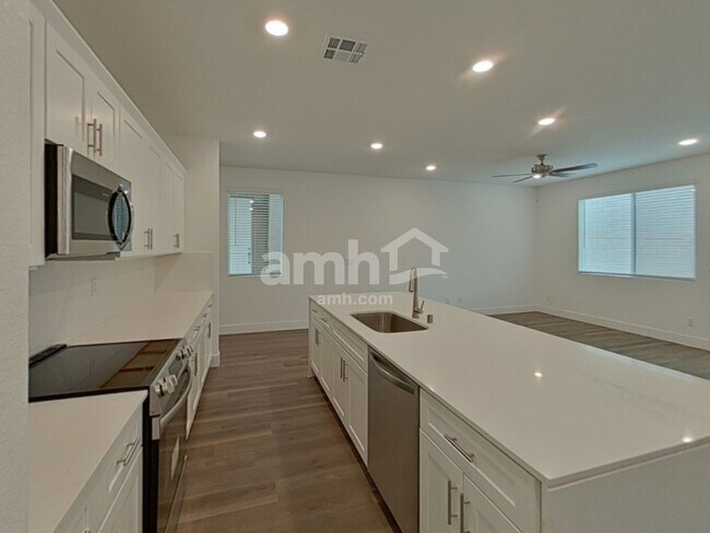 Building Photo - 5855 Fly Fisher St