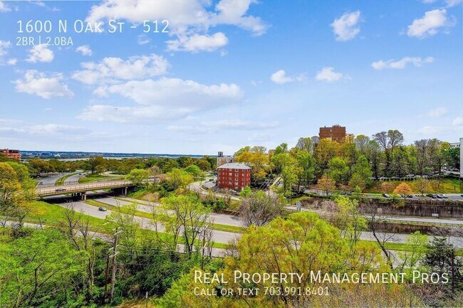 Foto del edificio - Stunning Potomac River Views- The Belveder...