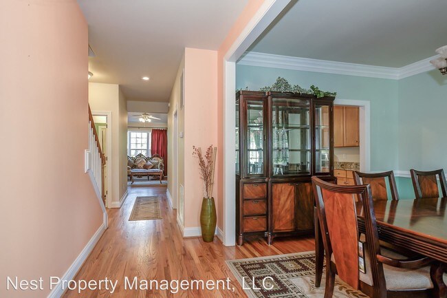 Foto del edificio - 4 br, 3.5 bath House - 3045 Morewood Ln