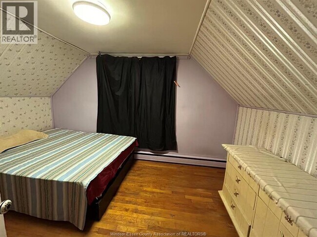 Photo du bâtiment - 954 Partington Ave