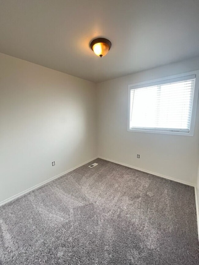 Foto del edificio - 3 Bedroom 2 Bath Home in Marysville!