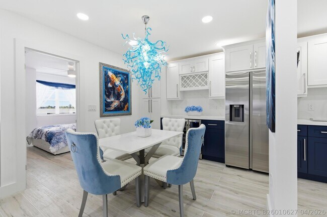 Building Photo - 3520 S Ocean Blvd