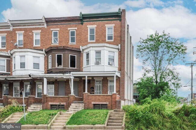 Building Photo - 3004 Edmondson Ave