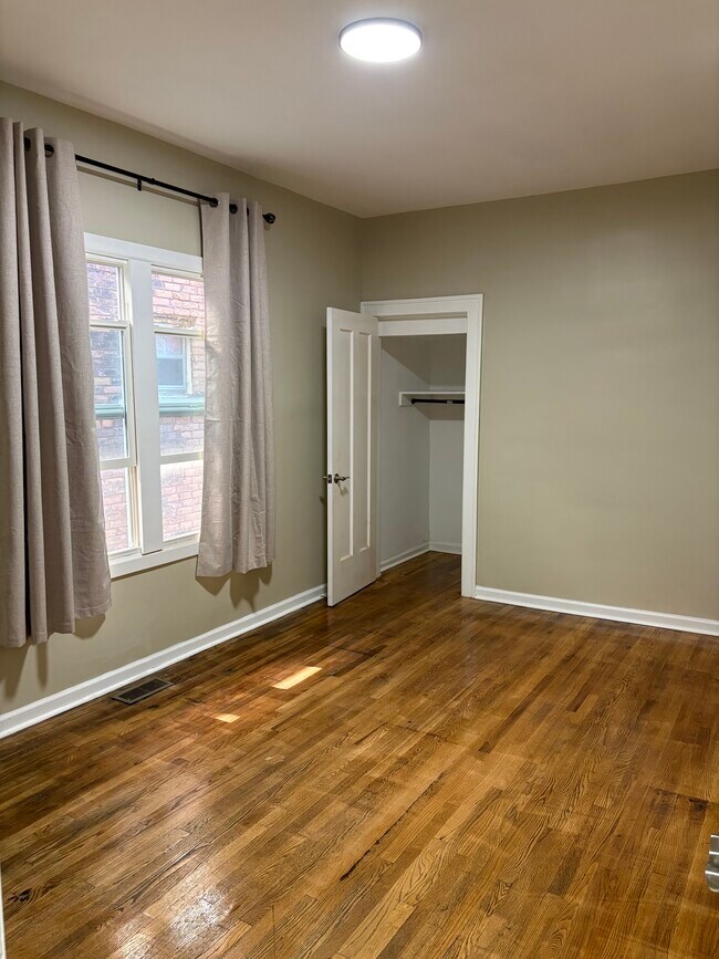 Foto del edificio - 2538 Calvert St