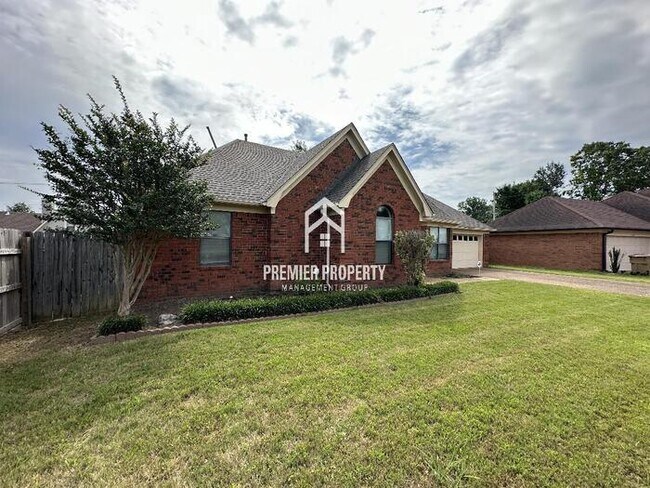 Building Photo - 55594 Confederate Cir - Available Now!!
