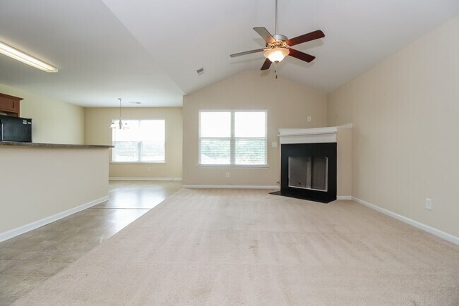 Building Photo - 315 Meadow Vista Ln