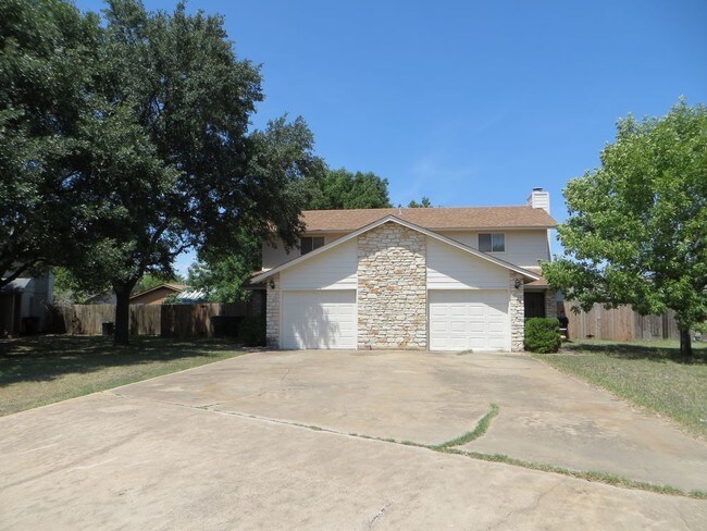 Building Photo - Round Rock Duplex with Large Yard