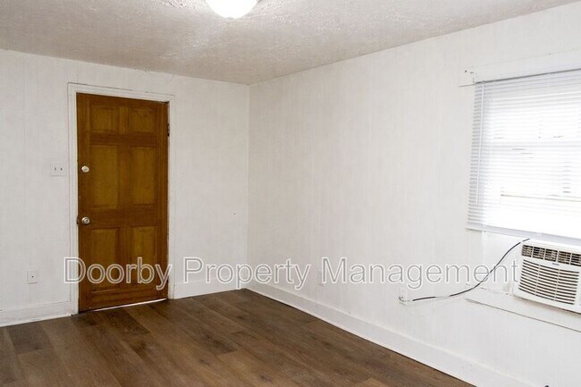 Foto del edificio - 4278 Spriggs St