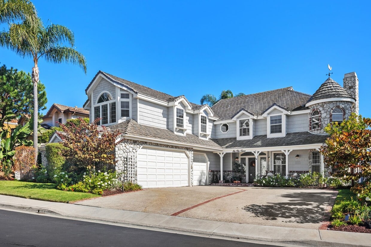 Primary Photo - Luxury Ocean View Home in Sea Pointe Estat...