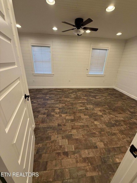 Foto del edificio - 167 Garden Rd