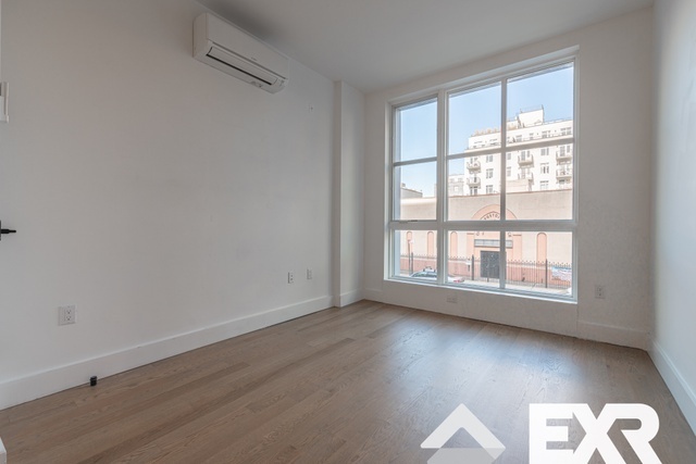 Building Photo - 824 Lexington Ave