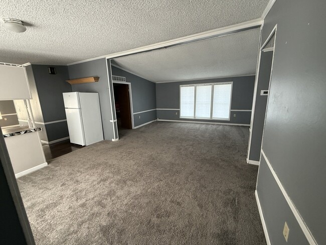 Building Photo - 2500 Mann Rd