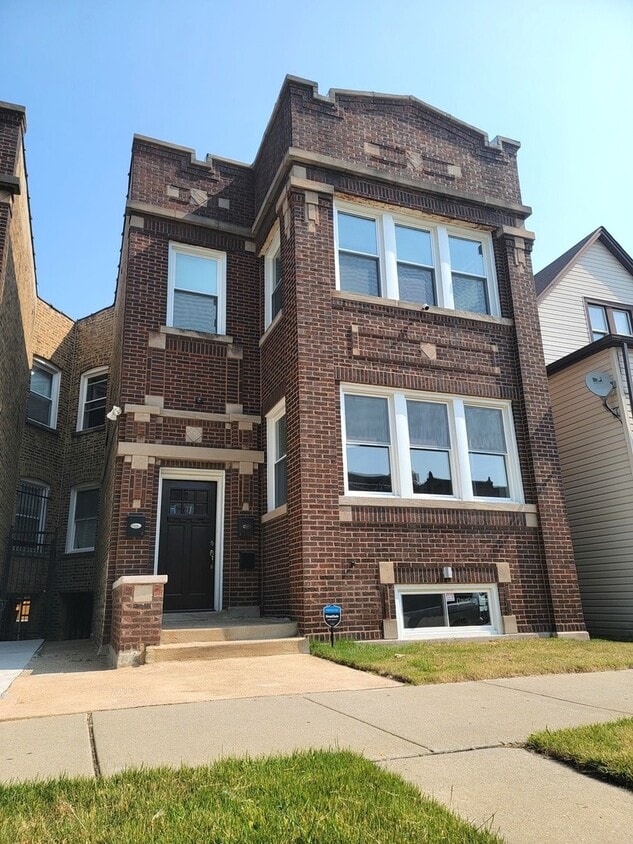 1520 E 72nd St Unit 1, Chicago, IL 60619 Condo for Rent in Chicago