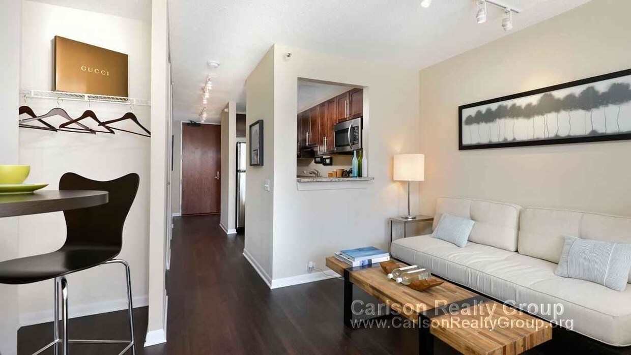 Foto del edificio - 181 N Harbor Dr