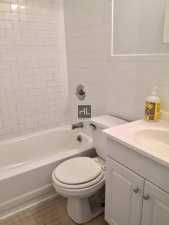 Foto del edificio - 38 Saint Johns Pl