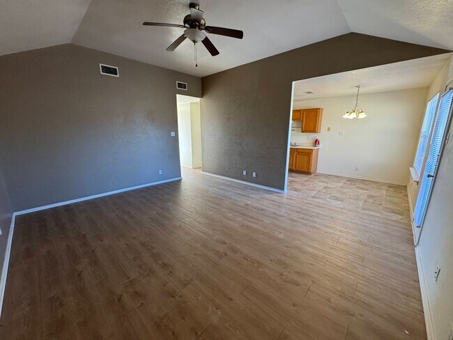 Foto del edificio - 3 bedroom 2 bath single family home for rent in Killeen