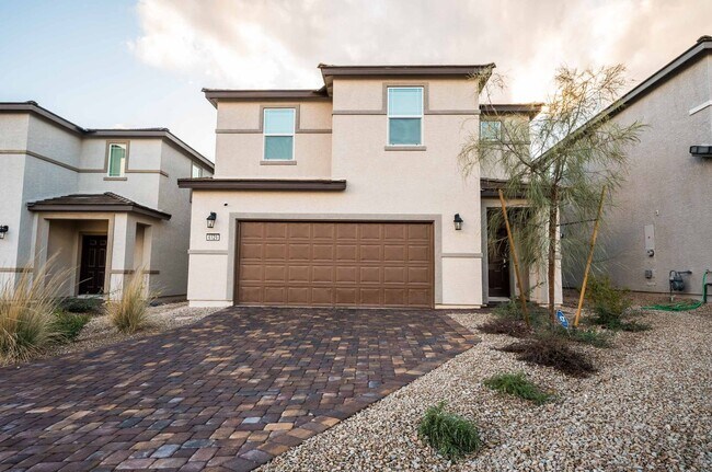 Foto del edificio - BEAUTIFUL 2 STORY HOME FOR RENT!