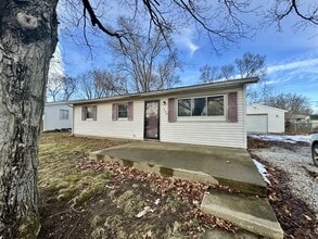 Building Photo - 708 Maumee Dr