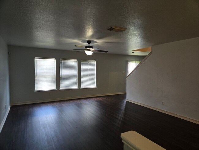Building Photo - 3 Bedroom with Game Room!