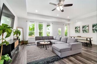 Building Photo - 519 High St