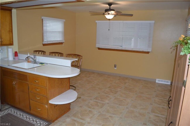 Foto del edificio - 4718 Southwood Dr
