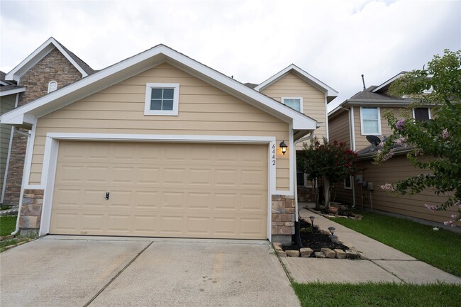 Foto del edificio - 6442 Wilshire Lakes