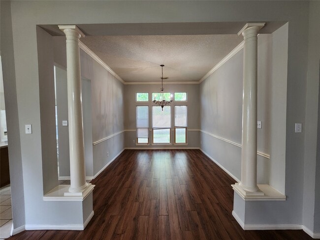 Building Photo - 1011 Lexington Green Dr