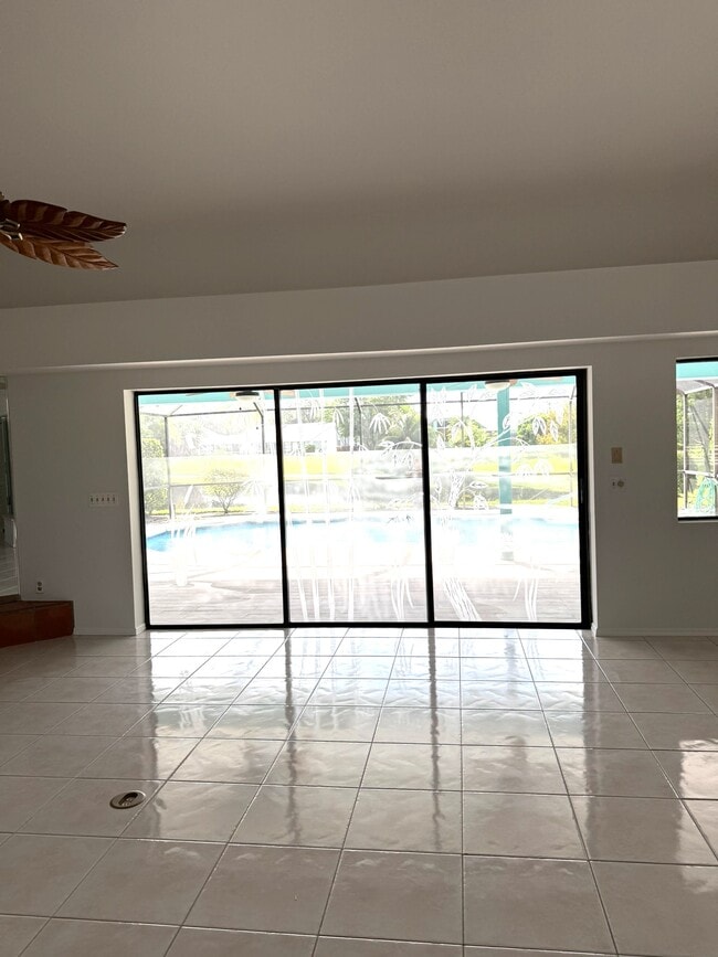 Foto del edificio - 1998 NE Ginger Ter