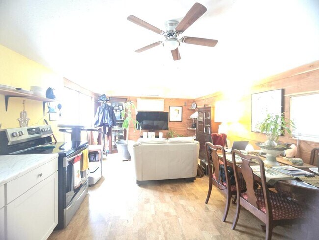 Building Photo - 12719 Colony Rd