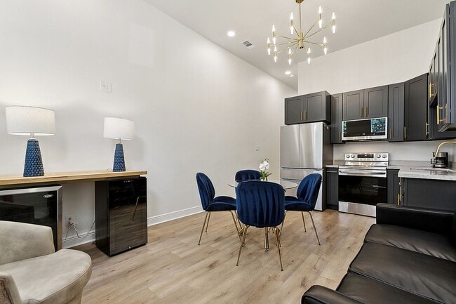 Foto del edificio - 2548 N Galvez St