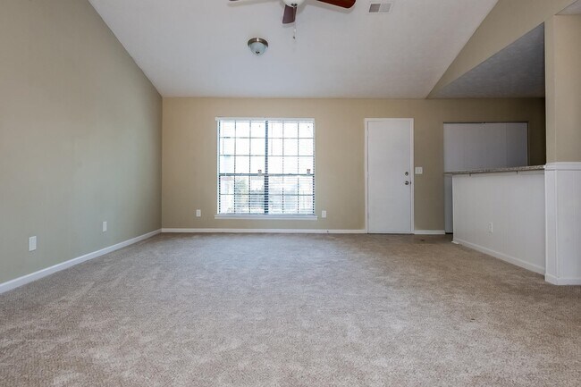 Foto del edificio - 7784 Chase Woods Dr