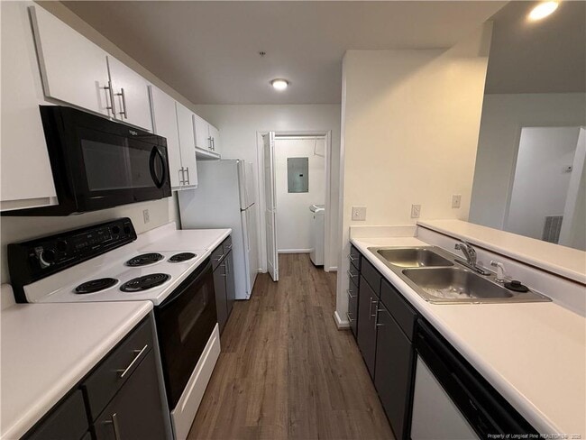 Building Photo - 259 Waterdown Dr