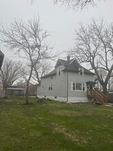 Building Photo - 2502 Ash St