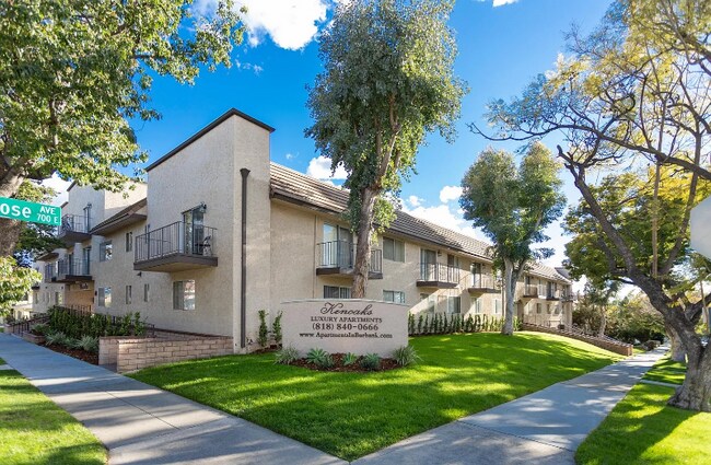 Foto del edificio - 421 N Kenneth Rd