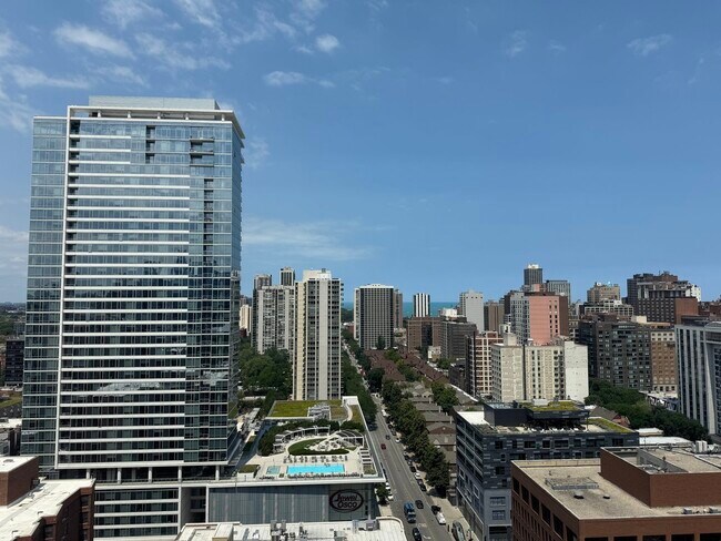 Foto del edificio - 1122 N Clark St