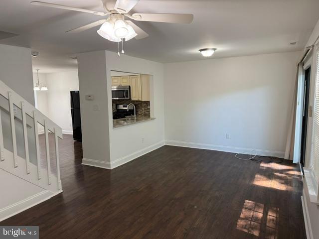 Building Photo - 1042 Baywood Dr
