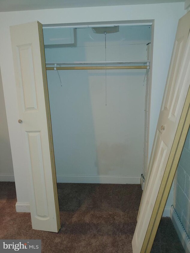 Foto principal - 8519 Roundhill Rd