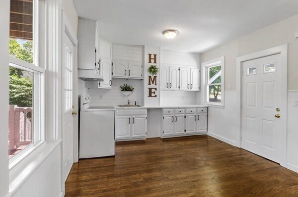 Foto del edificio - 146 Pond St