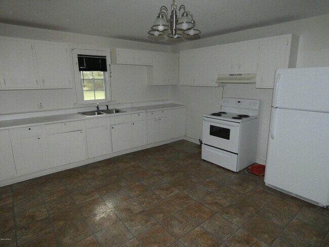 Foto del edificio - 1404 Lake Cole Rd