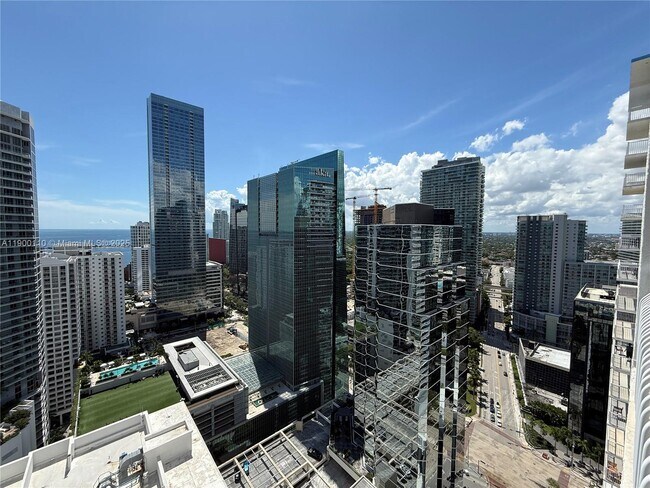 Foto del edificio - 1200 Brickell Bay Dr
