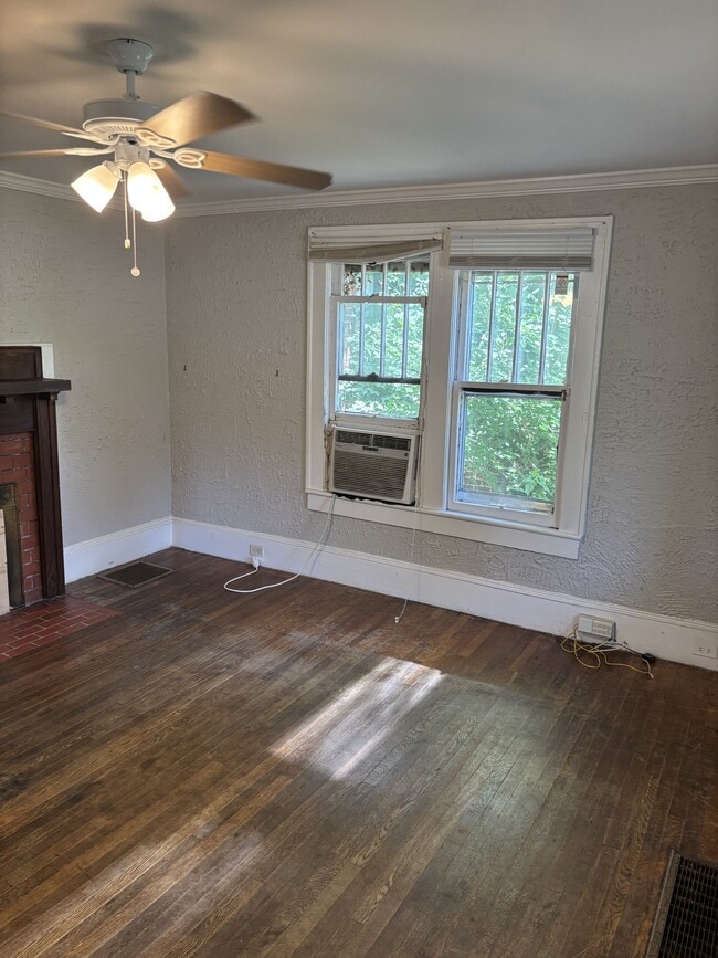 Building Photo - 2808 N Patterson Ave