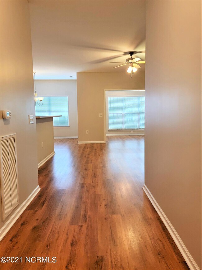 Foto del edificio - 2227 Locksley Woods Dr