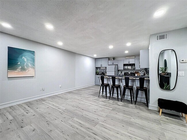 Foto del edificio - 21027 Voyager Blvd