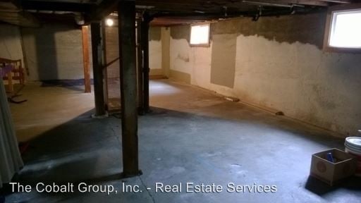 Building Photo - 4761 SE 52nd Ave