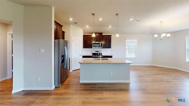 Foto del edificio - 1928 Rosson St