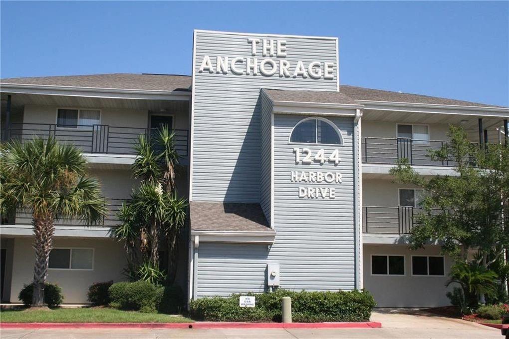Primary Photo - 1244 Harbor Dr