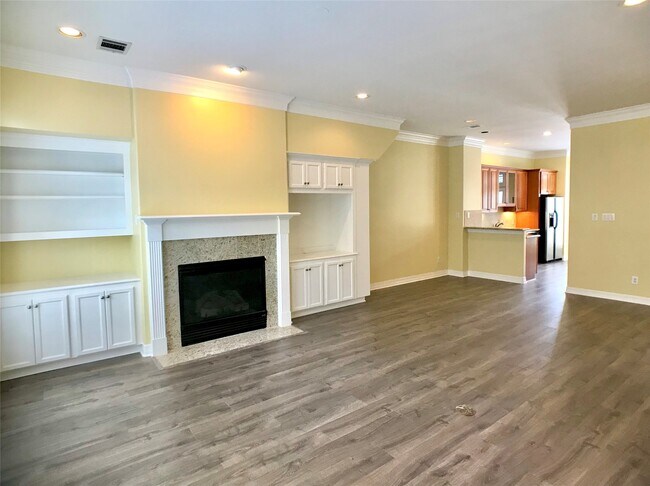 Foto del edificio - 2104 Bancroft Ln
