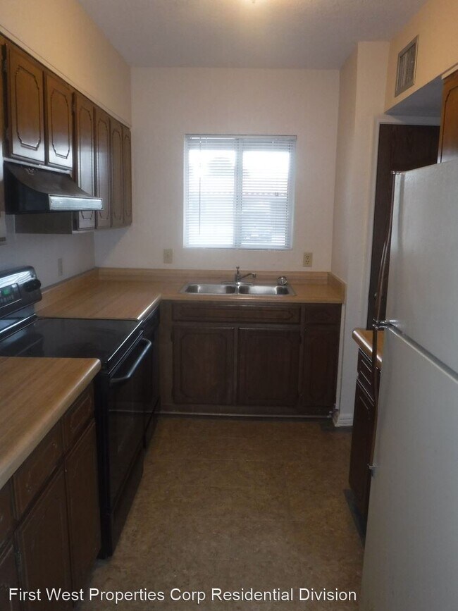 Building Photo - 4319 Avenida Cochise