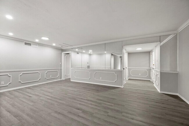 Building Photo - 5050 Ambassador Way