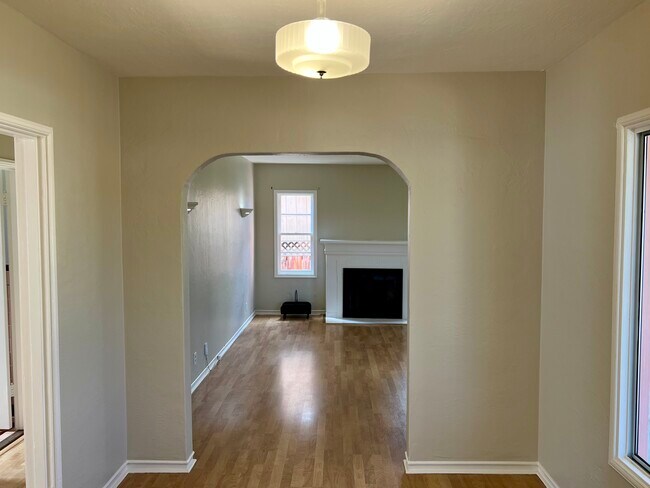 Dining Room (Main House) - 1740 Oriole Ave